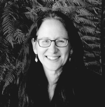 Headshot of Diane Zelman