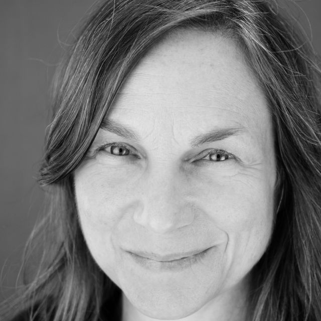 Headshot of Carolyn Allard
