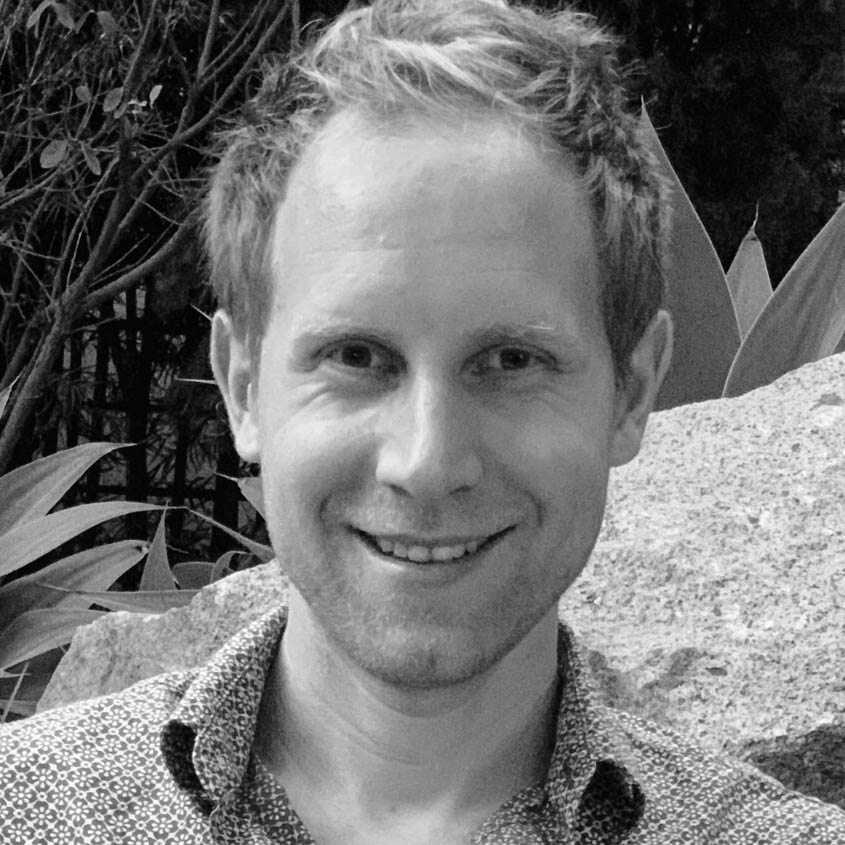 Headshot of Dr.Jason Linder