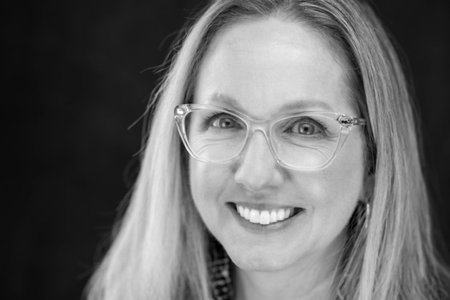 Dr. Laura Mueller