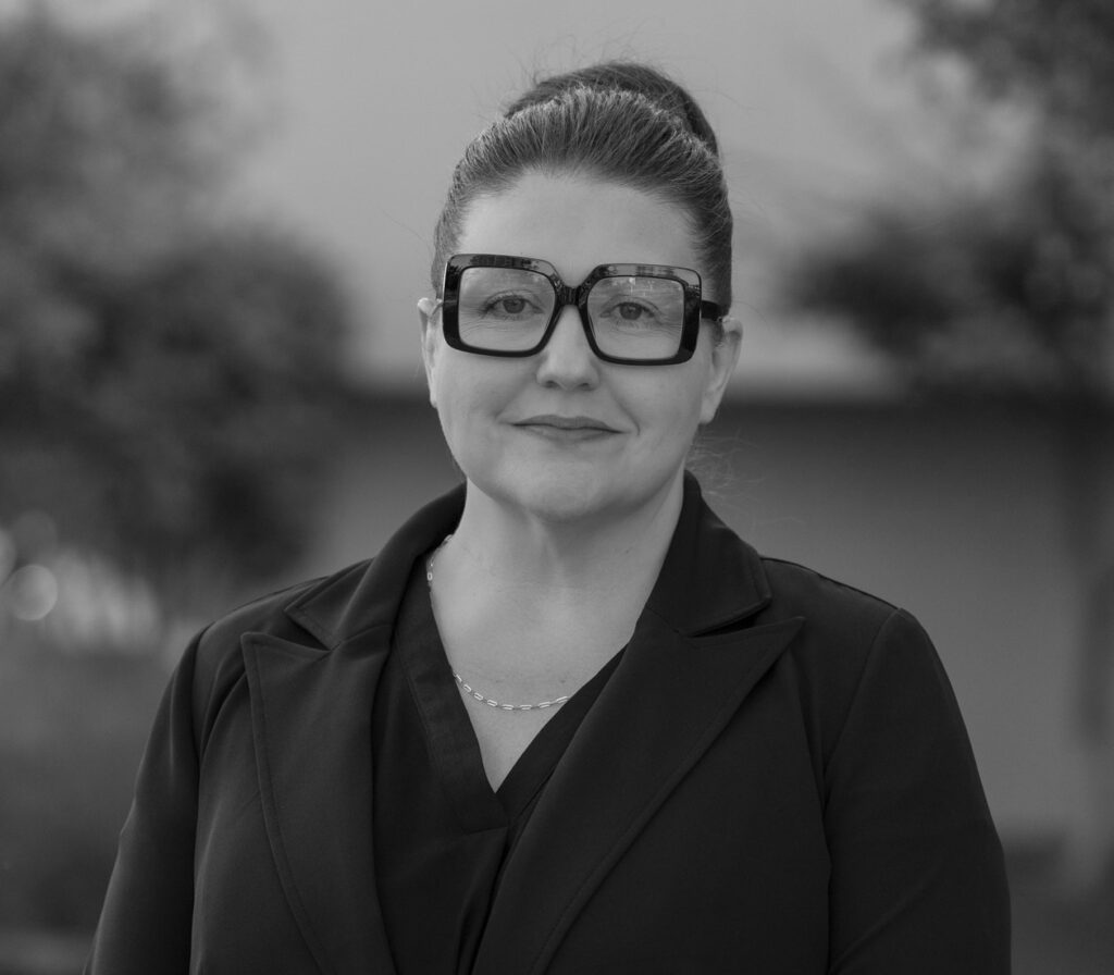 Headshot of Kristen Curry
