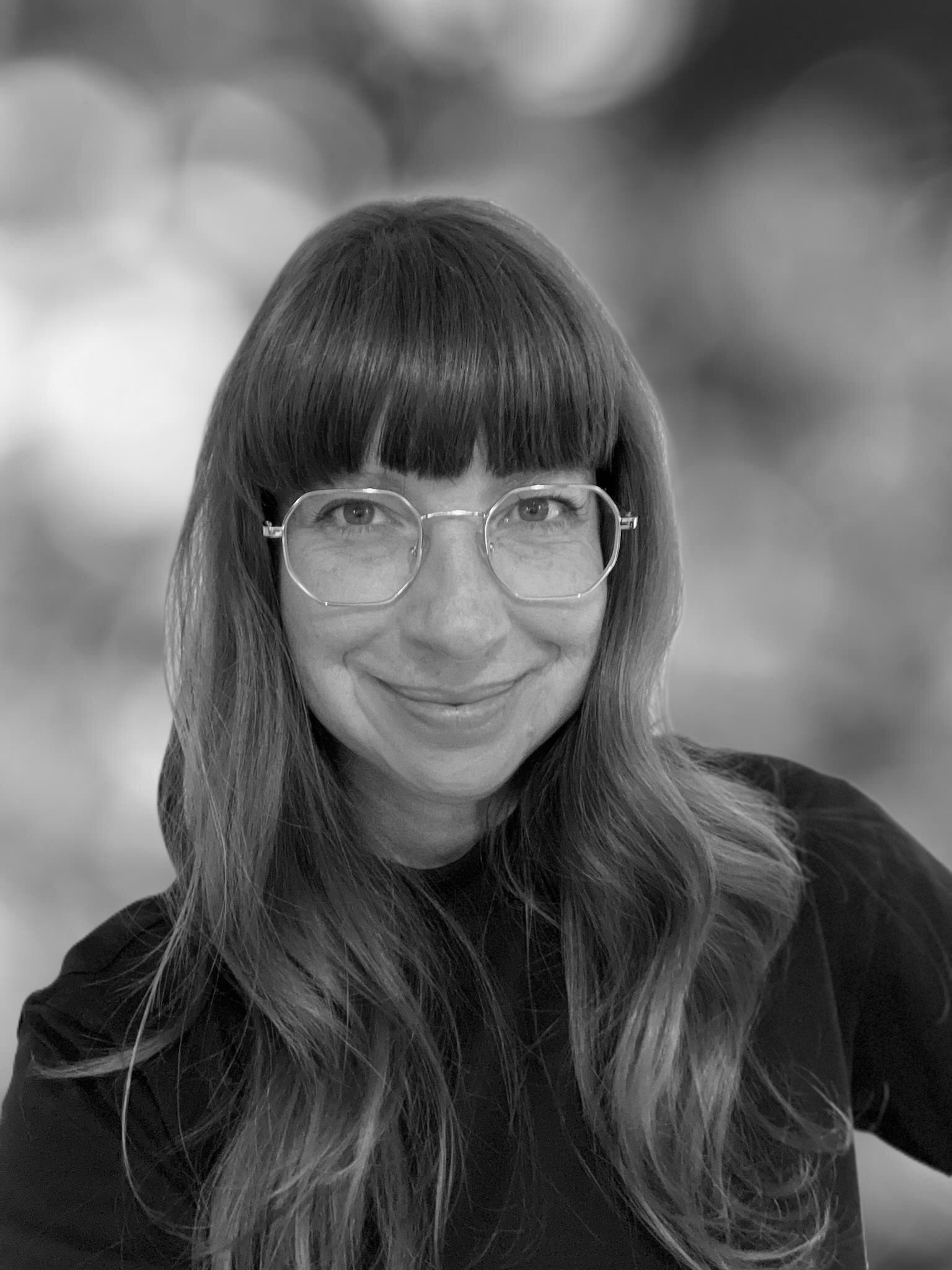 Headshot of Elizabeth Kelly