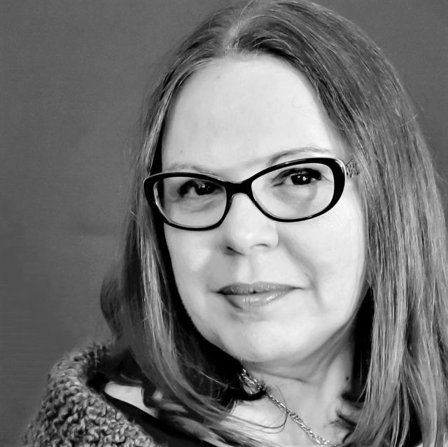 Headshot of Cristina Magalhães