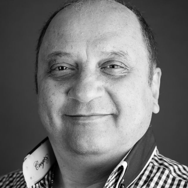 Headshot of eduardo morales