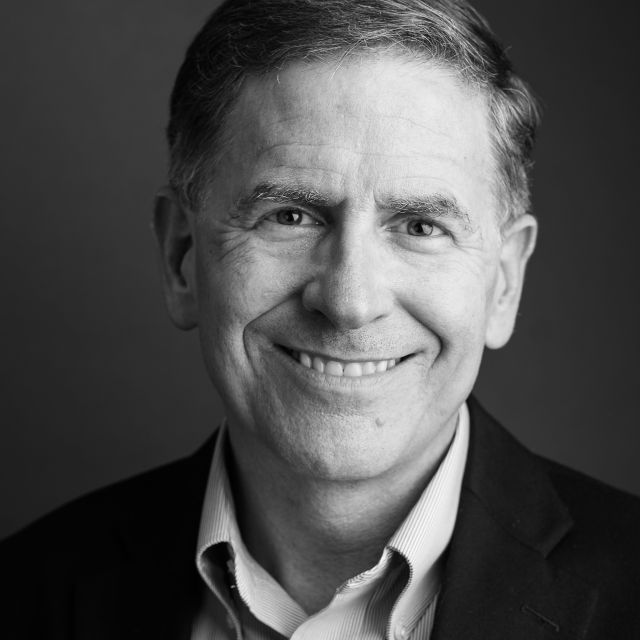 Headshot of scott woolley